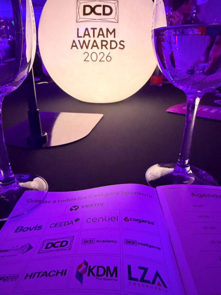 KDM patrocinador del premio Data Center Woman of the Year